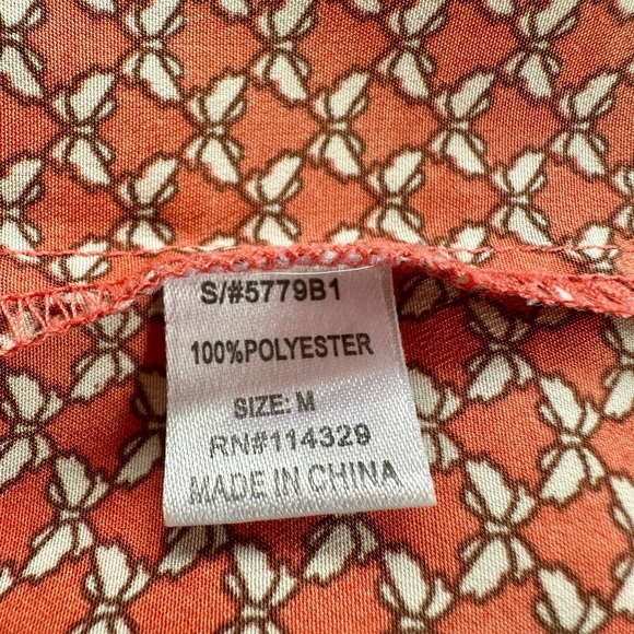 BODY CENTRAL, NWOT, LIGHTWEIGHT, SLEEVELESS BLOUSE WITH BUTTON BACK. SIZE M - Picture 8 of 8